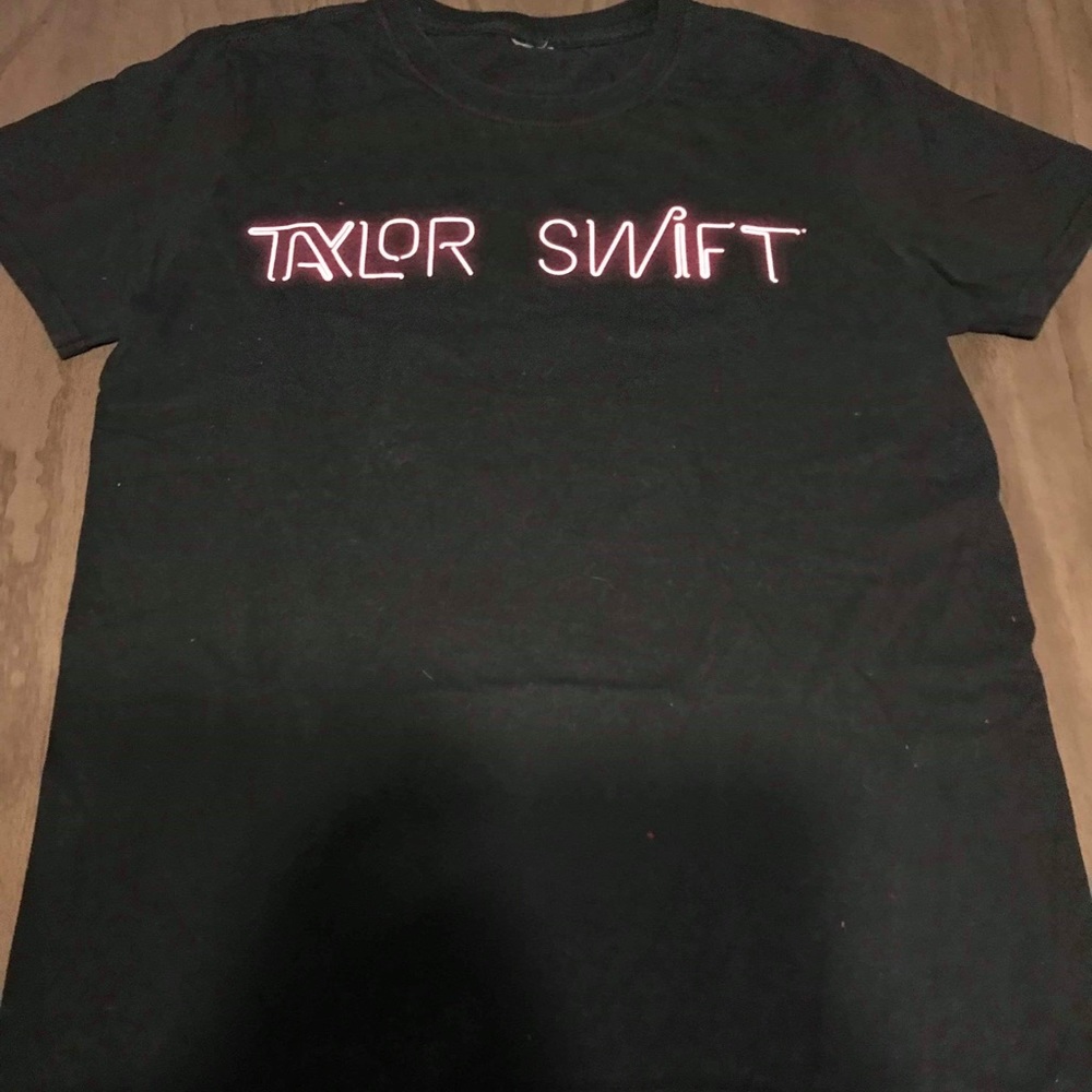 Taylor Swift ‘1989 Tour’ Shirt Size S